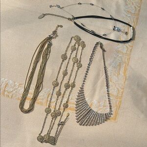 Jewelry lot/ Elegant Gold and Silver Tone Women's Jewelry Necklaces
